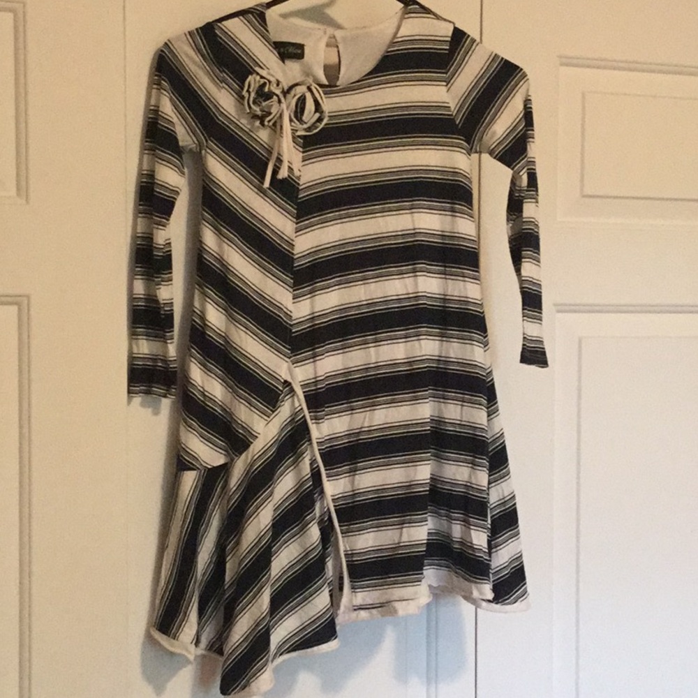 Beautiful Girls Dress!